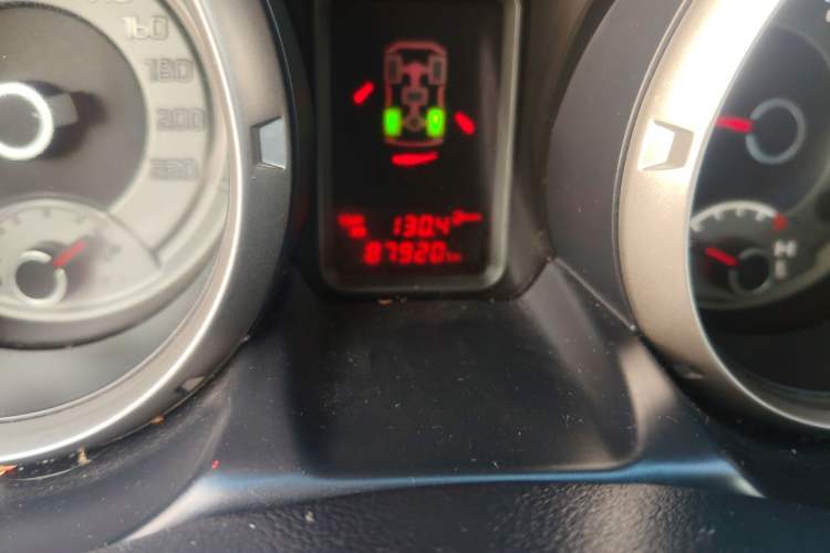Used Mitsubishi Pajero 2012 3.0L Elite Edition Odometer Close Up