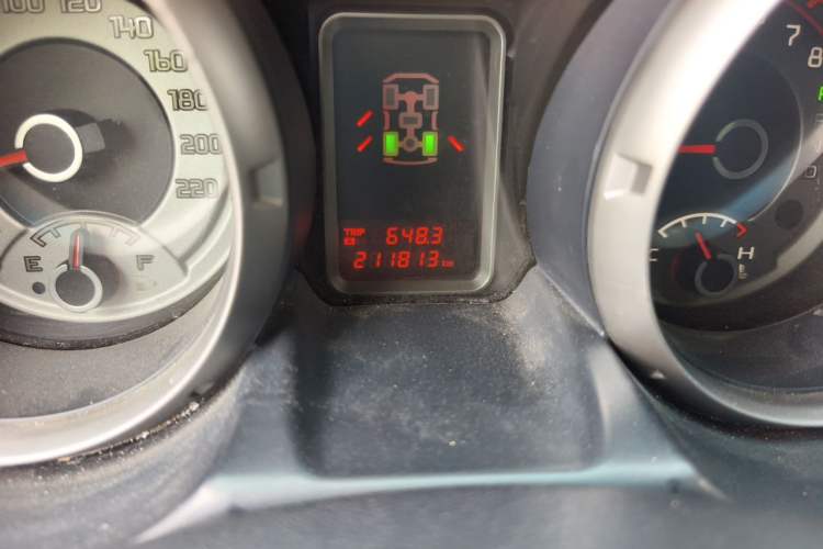 Used Mitsubishi Pajero 2012 3.0L Elite Upgrade Edition Odometer Close Up