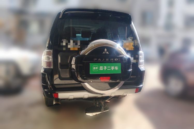 Used Mitsubishi Pajero 2012 3.0L Elite Edition Rear