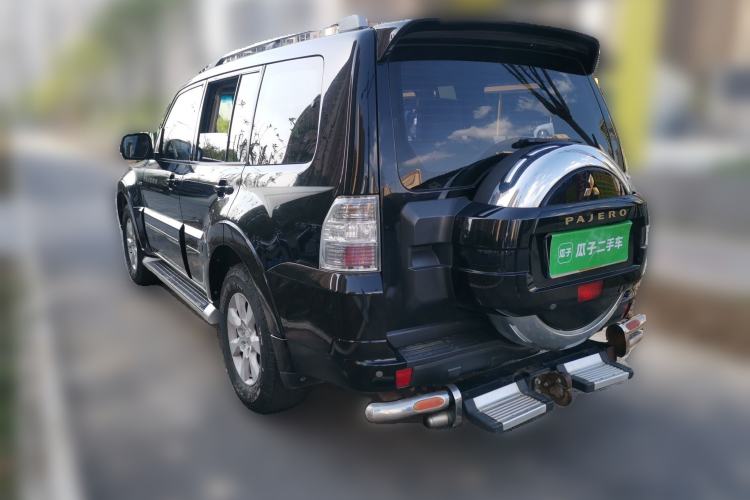 Used Mitsubishi Pajero 2012 3.0L Luxury Edition Rear Left 45 Deg