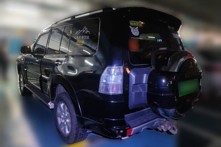 Used Mitsubishi Pajero 2012 3.0L Elite Upgrade Edition Rear Left 45 Deg