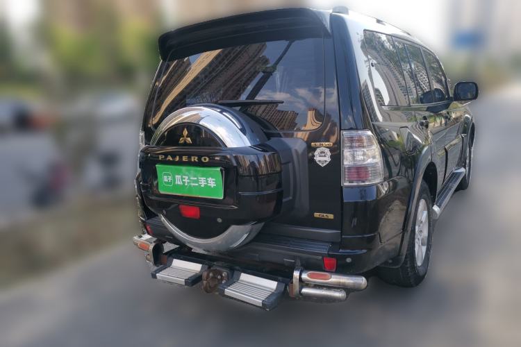Used Mitsubishi Pajero 2012 3.0L Luxury Edition Rear Right 45 Deg