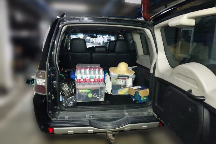 Used Mitsubishi Pajero 2012 3.0L Elite Edition Trunk