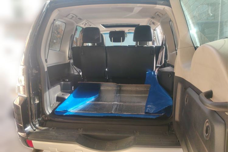 Used Mitsubishi Pajero 2012 3.0L Elite Edition Trunk