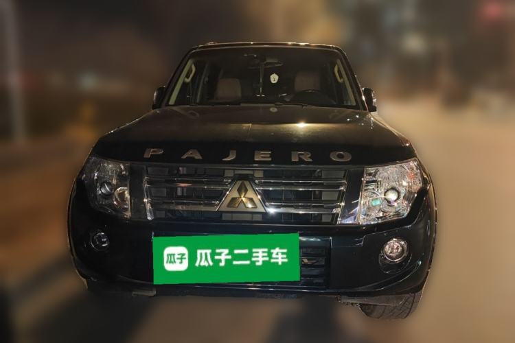 Used Mitsubishi Pajero 2012 3.0L Elite Upgrade Edition Front