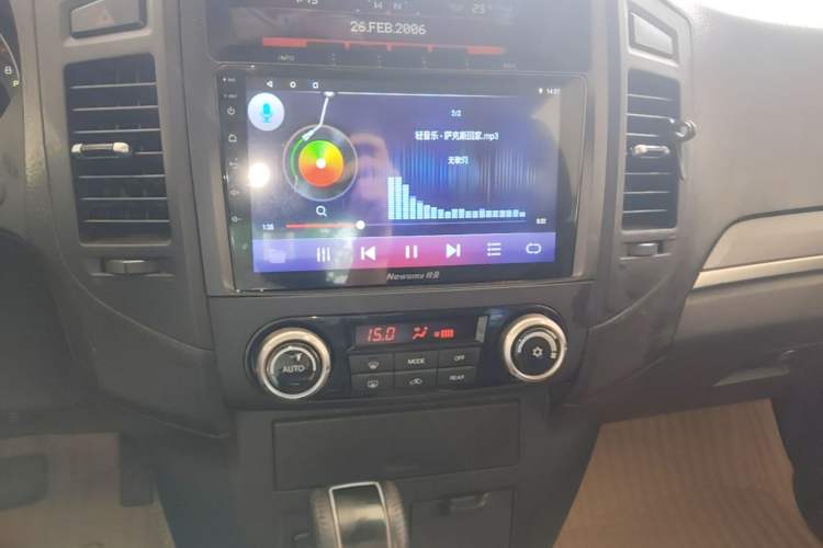Used Mitsubishi Pajero 2012 3.0L Elite Upgrade Edition Audio And AC Panel