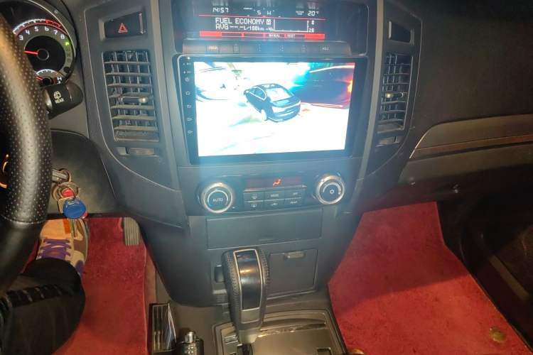 Used Mitsubishi Pajero 2012 3.0L Luxury Edition Audio And AC Panel