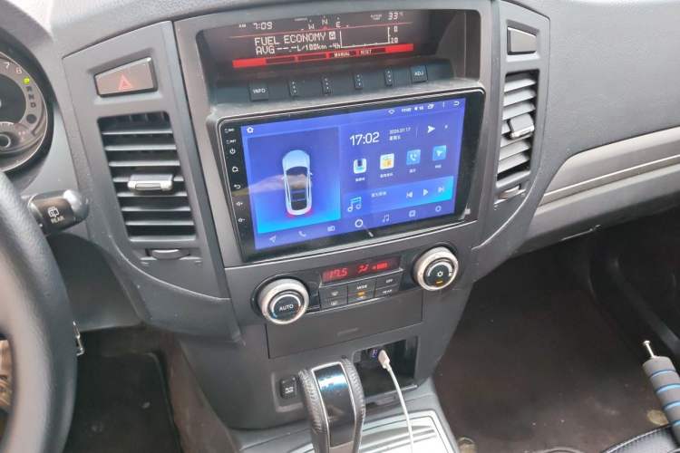 Used Mitsubishi Pajero 2012 3.0L Luxury Edition Audio And AC Panel