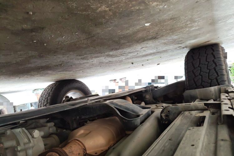 Used Mitsubishi Pajero 2012 3.0L Luxury Edition Chassis Rear Left