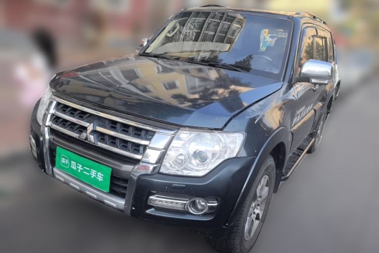 Used Mitsubishi Pajero 2012 3.0L Elite Edition Guazi used car, China used car export, Used car for sale, Used cars, Cheapest cars for sale