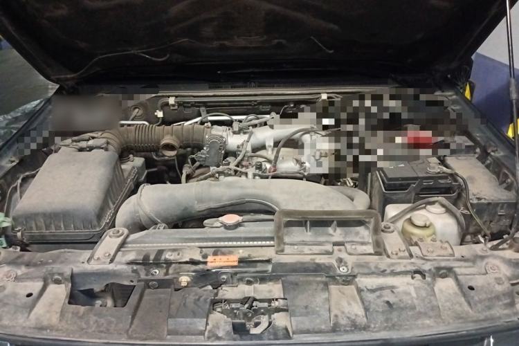 Used Mitsubishi Pajero 2012 3.0L Elite Edition Engine Bay