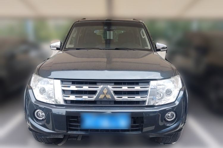 Used Mitsubishi Pajero 2012 3.0L Elite Upgrade Edition Front