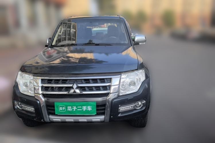 Used Mitsubishi Pajero 2012 3.0L Elite Edition Front