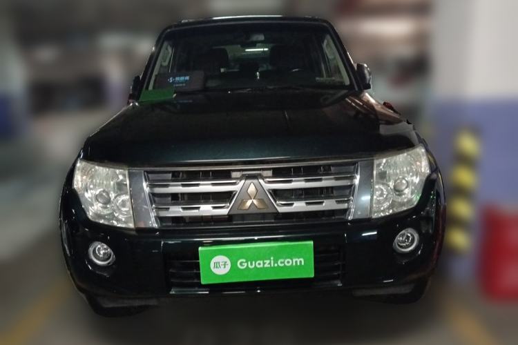 Used Mitsubishi Pajero 2012 3.0L Elite Edition Front