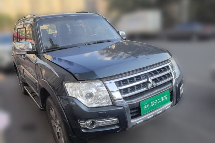 Used Mitsubishi Pajero 2012 3.0L Elite Edition Front Right 45 Deg