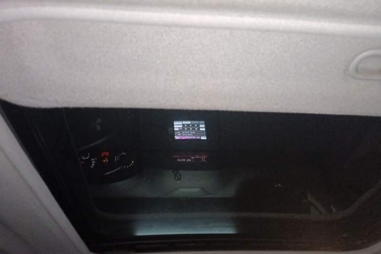 Used Mitsubishi Pajero 2012 3.0L Elite Edition Headliner