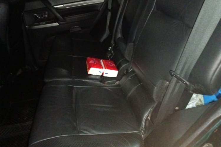 Used Mitsubishi Pajero 2012 3.0L Elite Edition Left Rear Seat