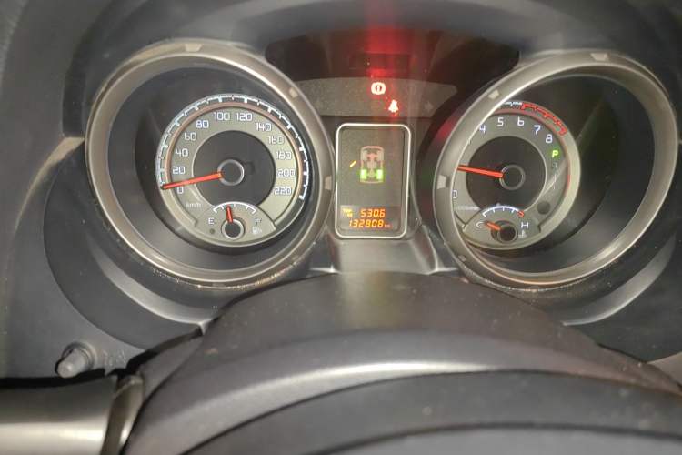 Used Mitsubishi Pajero 2012 3.0L Luxury Edition Odometer Close Up