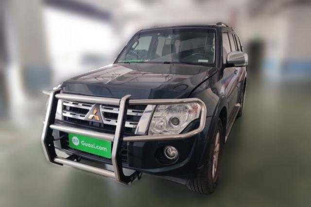 Used Mitsubishi Pajero Mitsubishi Pajero 3.8-liter gasoline, 7 seats