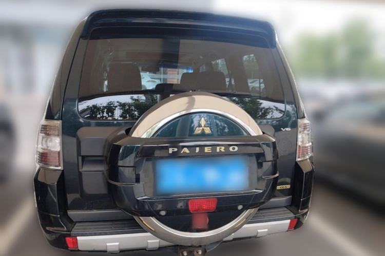 Used Mitsubishi Pajero 2012 3.0L Elite Upgrade Edition Rear