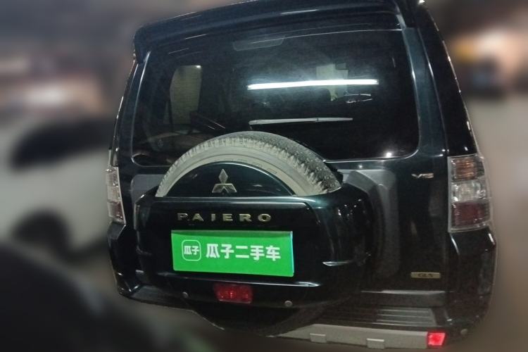 Used Mitsubishi Pajero 2012 3.0L Elite Edition Rear