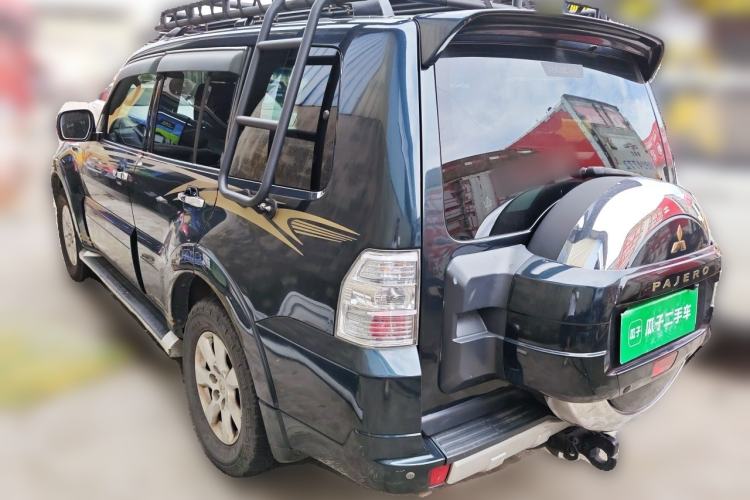 Used Mitsubishi Pajero 2012 3.0L Luxury Edition Rear Left 45 Deg