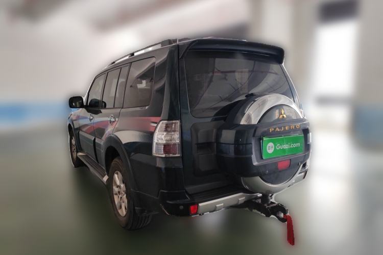 Used Mitsubishi Pajero  Rear Left 45 Deg