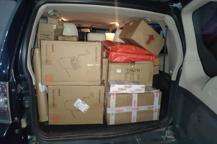 Used Mitsubishi Pajero 2012 3.0L Luxury Edition Trunk