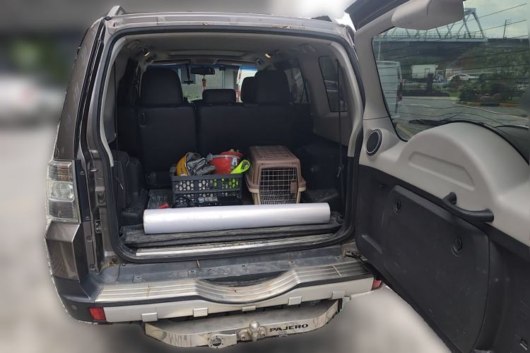 Used Mitsubishi Pajero 2012 3.0L Elite Edition Trunk