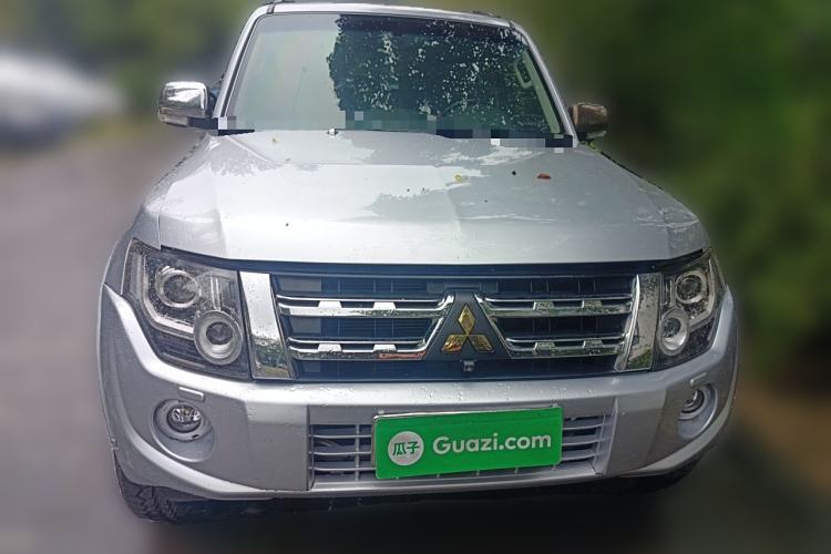 Used Mitsubishi Pajero 2012 3.0L Elite Upgrade Edition Exterior 1