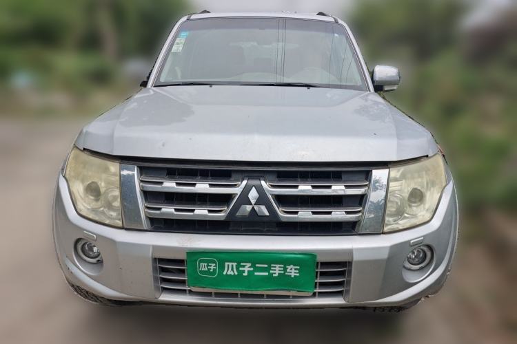 Used Mitsubishi Pajero 2012 3.0L Elite Edition Front