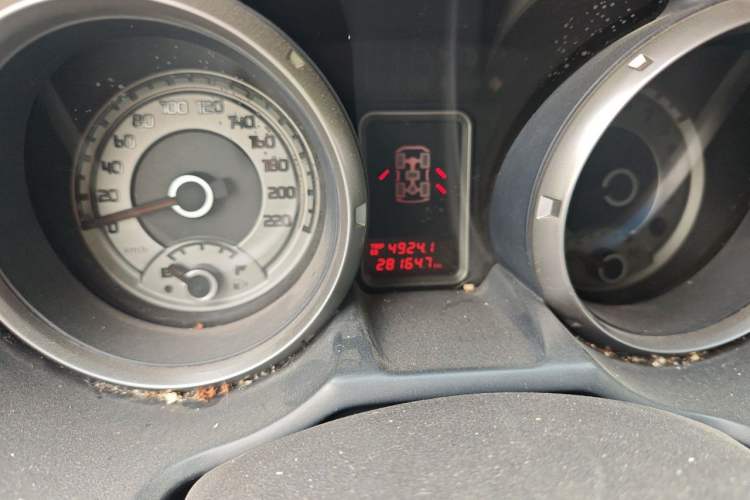Used Mitsubishi Pajero 2012 3.0L Elite Edition Odometer Close Up