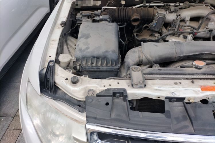 Used Mitsubishi Pajero 2012 3.0L Elite Upgrade Edition Engine Bay Right