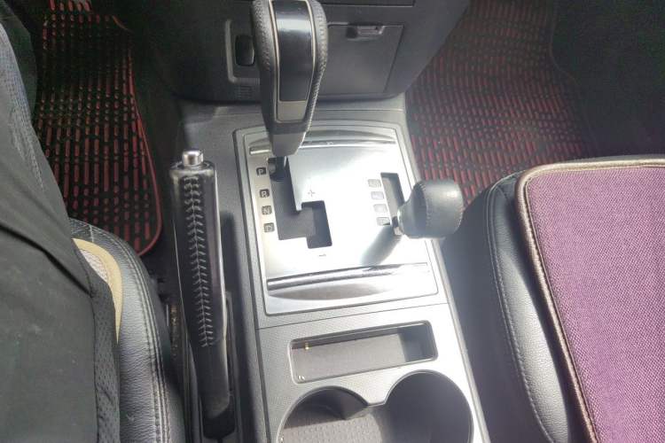 Used Mitsubishi Pajero 2012 3.0L Luxury Edition Gear Lever