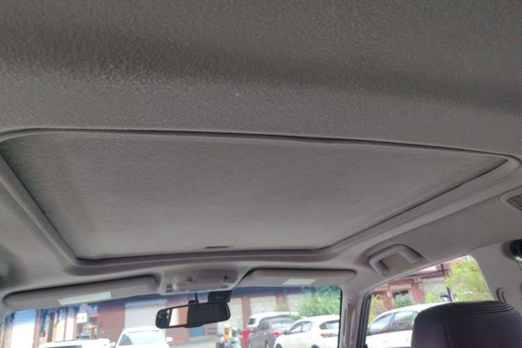 Used Mitsubishi Pajero 2012 3.0L Luxury Edition Headliner