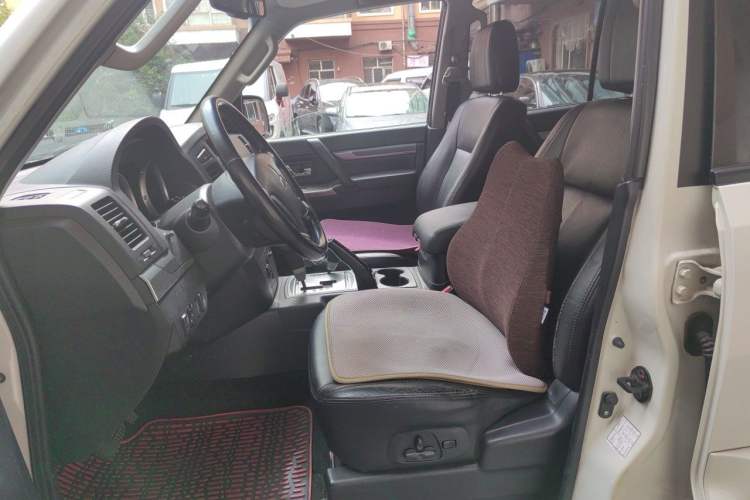 Used Mitsubishi Pajero 2012 3.0L Luxury Edition Left Front Seat