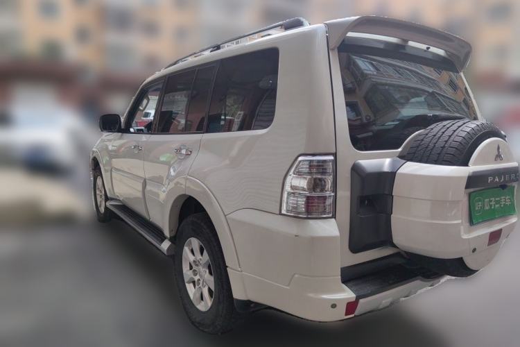Used Mitsubishi Pajero 2012 3.0L Luxury Edition Rear Left 45 Deg