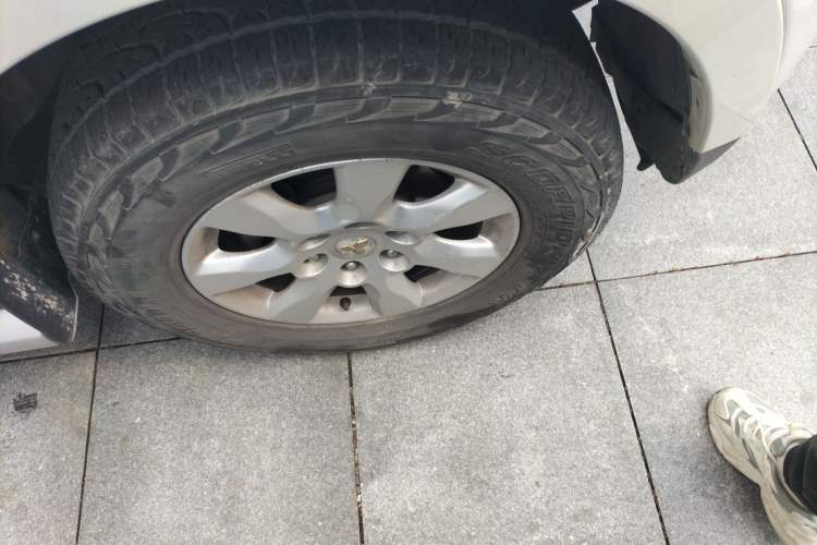 Used Mitsubishi Pajero 2012 3.0L Elite Upgrade Edition Right Front Wheel Hub