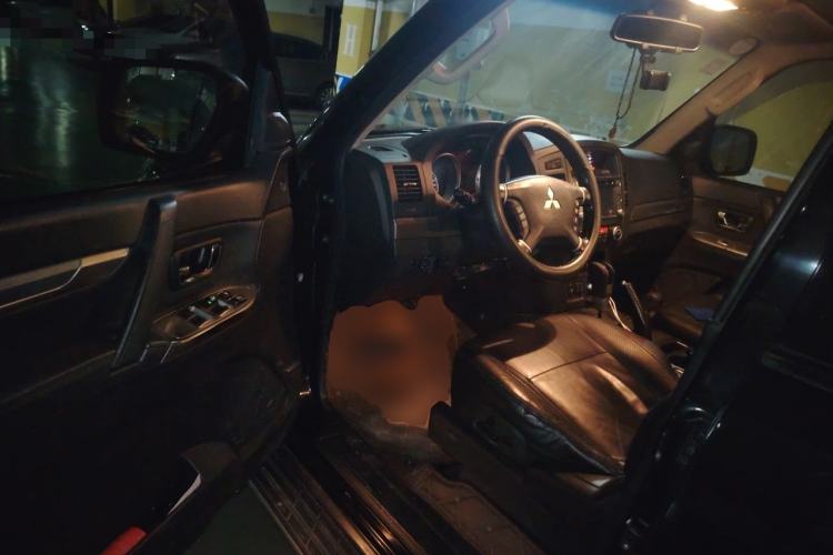 Used Mitsubishi Pajero 2014 3.0L Elite Upgrade Edition Driver Seat