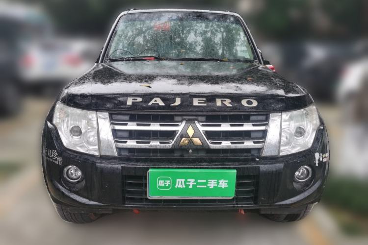 Used Mitsubishi Pajero 2014 3.0L Elite Upgrade Edition Front