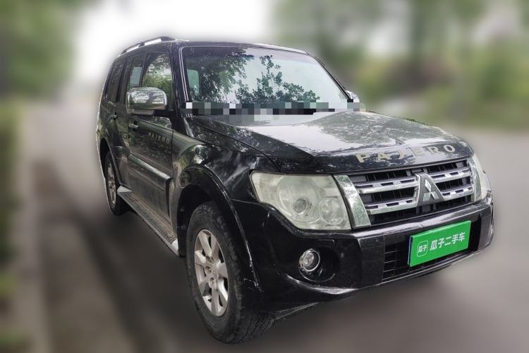 Used Mitsubishi Pajero 2014 3.0L Elite Edition Front Right 45 Deg