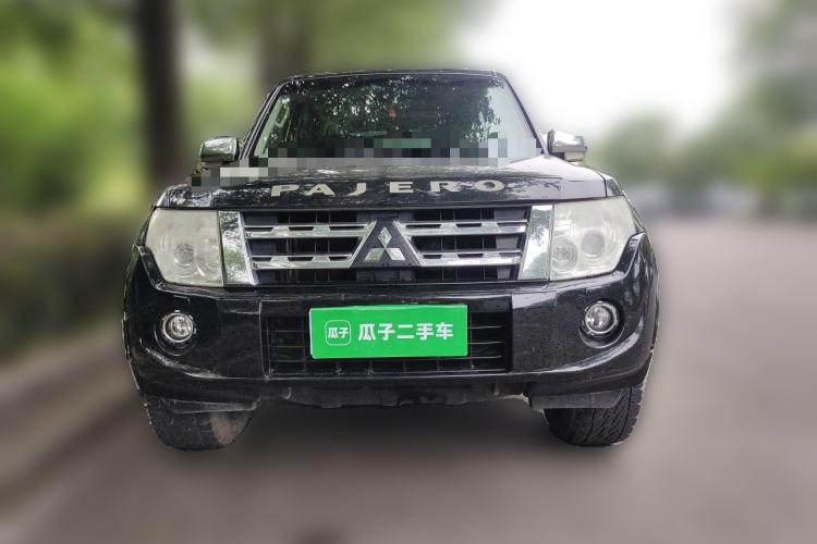 Used Mitsubishi Pajero 2014 3.0L Elite Edition Front