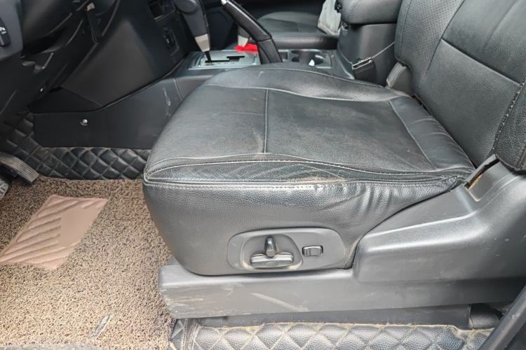 Used Mitsubishi Pajero 2014 3.0L Elite Upgrade Edition Left Front Seat