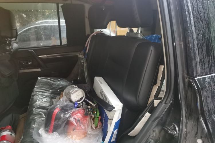 Used Mitsubishi Pajero 2014 3.0L Elite Upgrade Edition Left Rear Seat