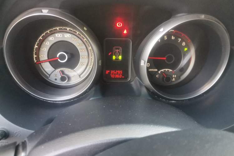 Used Mitsubishi Pajero 2014 3.0L Elite Edition Odometer Close Up