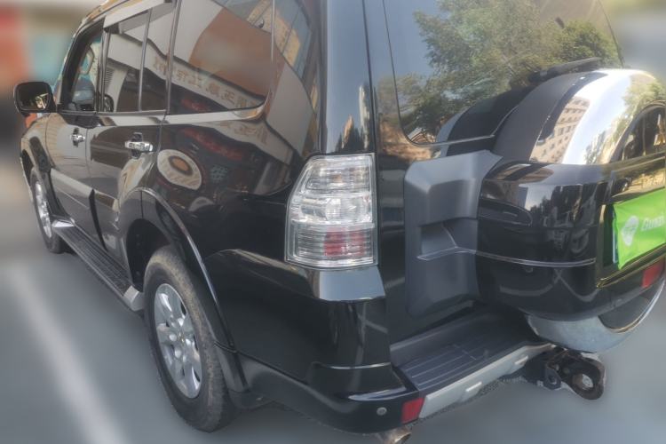 Used Mitsubishi Pajero 2014 3.0L Elite Edition Rear Left 45 Deg