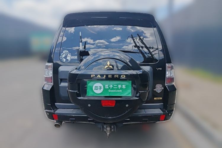 Used Mitsubishi Pajero 2014 3.0L Elite Upgrade Edition Rear