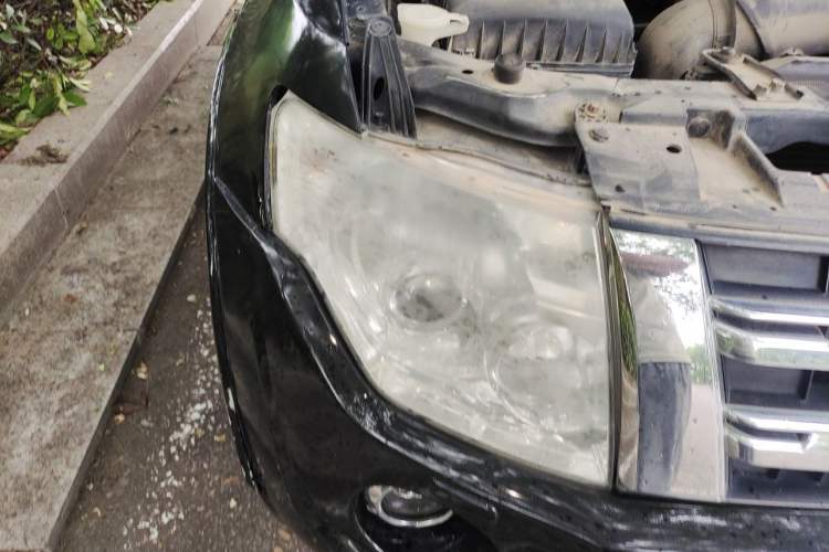 Used Mitsubishi Pajero 2014 3.0L Elite Edition Right Front Headlight