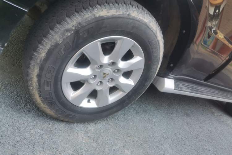 Used Mitsubishi Pajero 2014 3.0L Elite Edition Right Front Wheel Hub