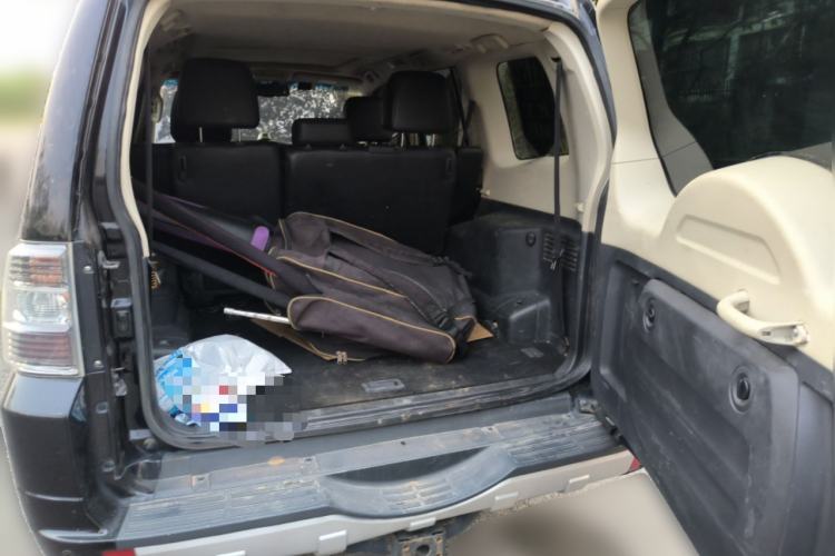 Used Mitsubishi Pajero 2014 3.0L Elite Upgrade Edition Trunk